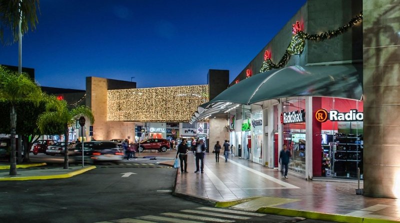 Villasunción Centro Comercial